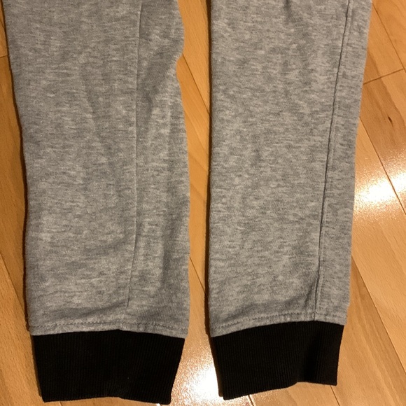3 Boys Grey Joggers - Toronto Raptors/Urban Heritage, Children’s Place, Gymboree - Picture 12 of 17